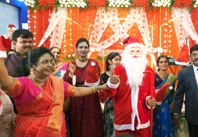 Grace Ministry Celebrates Christmas 2022 with grandeur at Prayer Centre in Valachil, Mangalore on Dec 16, Friday 2020. People from different parts of Karnataka joined the Christmas prayer service in thanking Lord Jesus Christ.